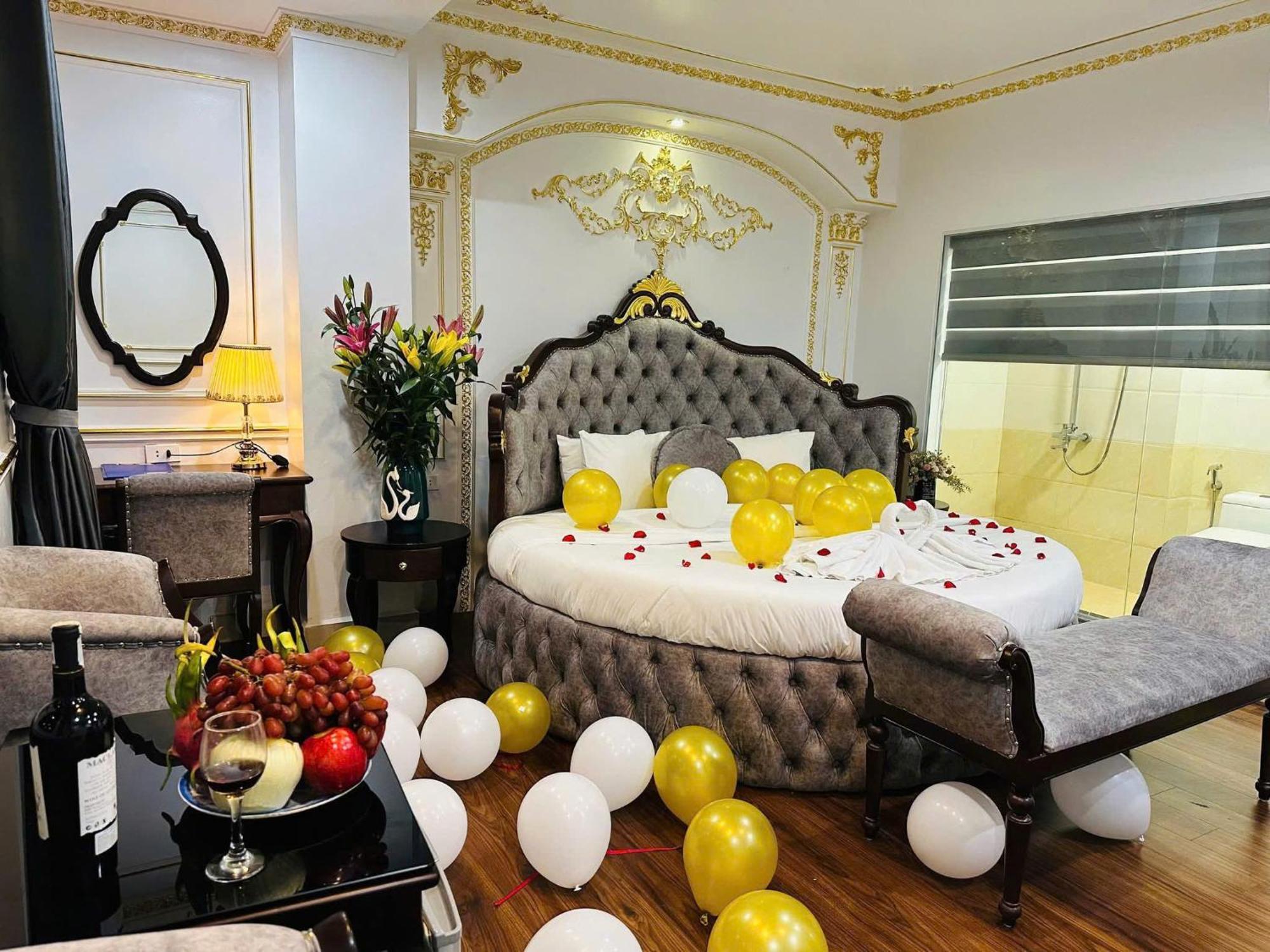 Luxury Place Hotel - Hanoi, Hanoi